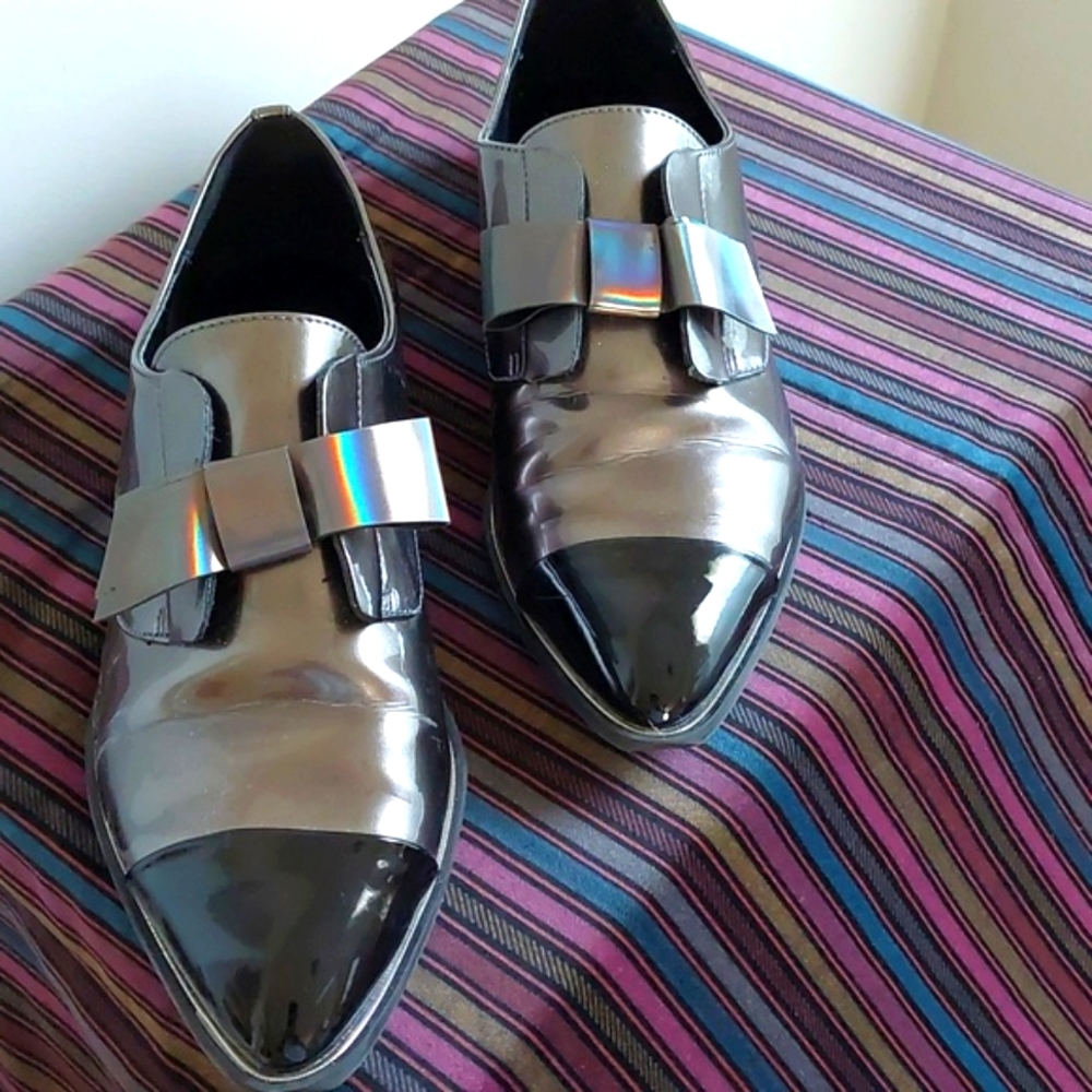 Aldo black and silver patent leather slip-on oxfords with holographic bow 6.5M